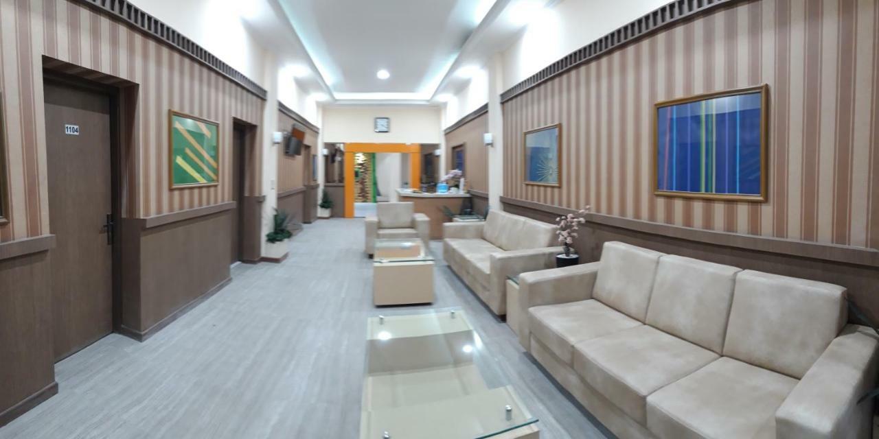 Hotel Reddoorz Near Istana Plaza 2